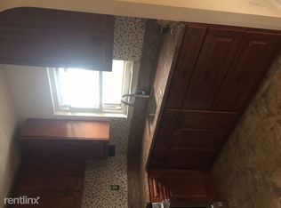 15043 Bayside Ave, Flushing, NY 11354