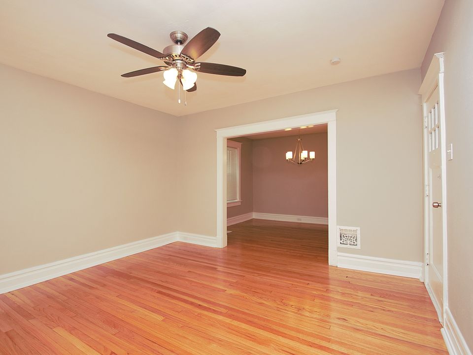 Living room (15x15)