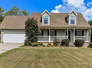 805 Forest Ridge Dr, La Vergne, TN 37086