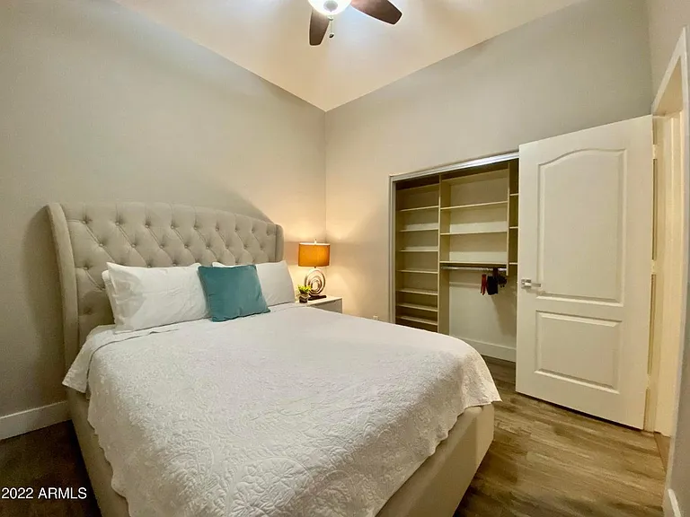 2042 W Periwinkle Way — Photo 23