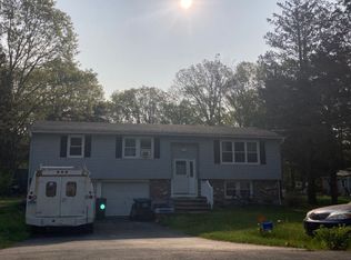 1013 E Lake Rd, Oakdale, CT 06370