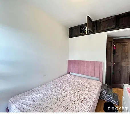 Rented by PocketBroker Inc | media 4