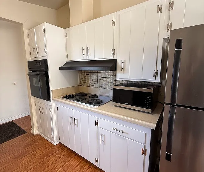 9158 Rebecca Ave — Photo 10