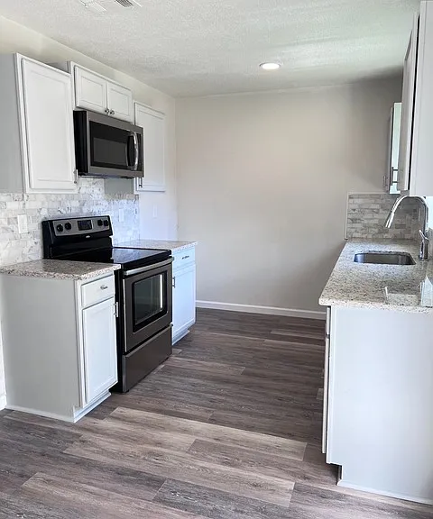 842 Saddlebrook Dr — Photo 8
