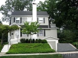 22 Ogden Ave, White Plains, NY 10605