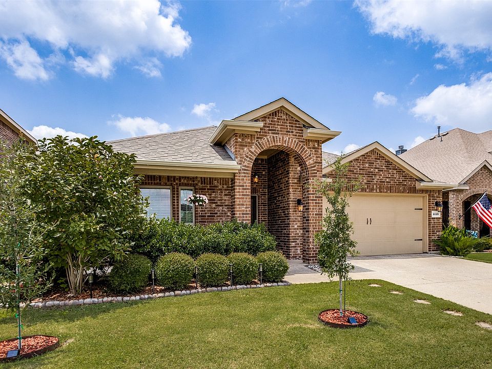 1st image of 1119 Dickenson Dr