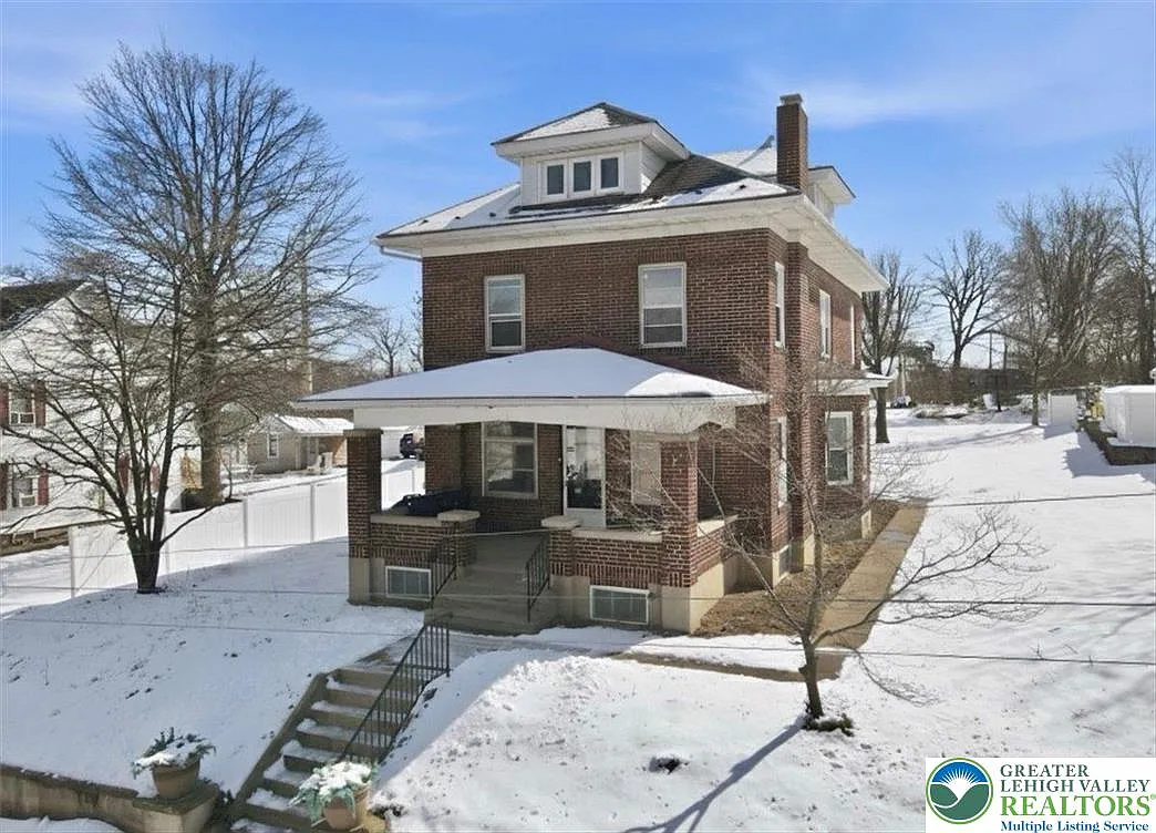 3756 W Walnut St photo 1