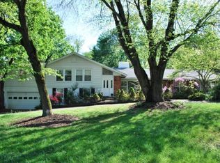 7706 Carteret Rd, Bethesda, MD 20817