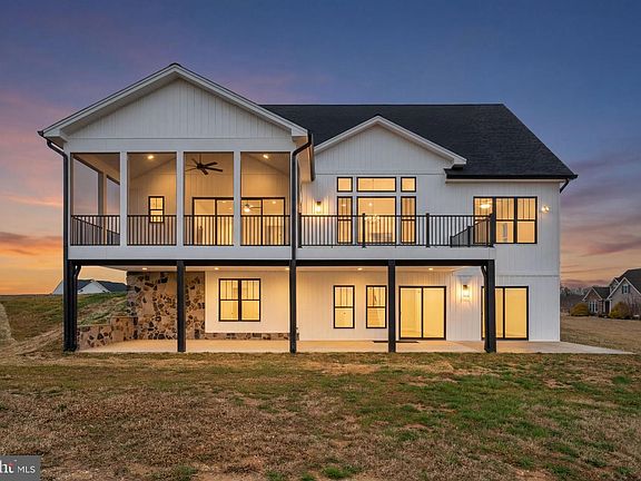 2nd image of 20359 Lookout Cir