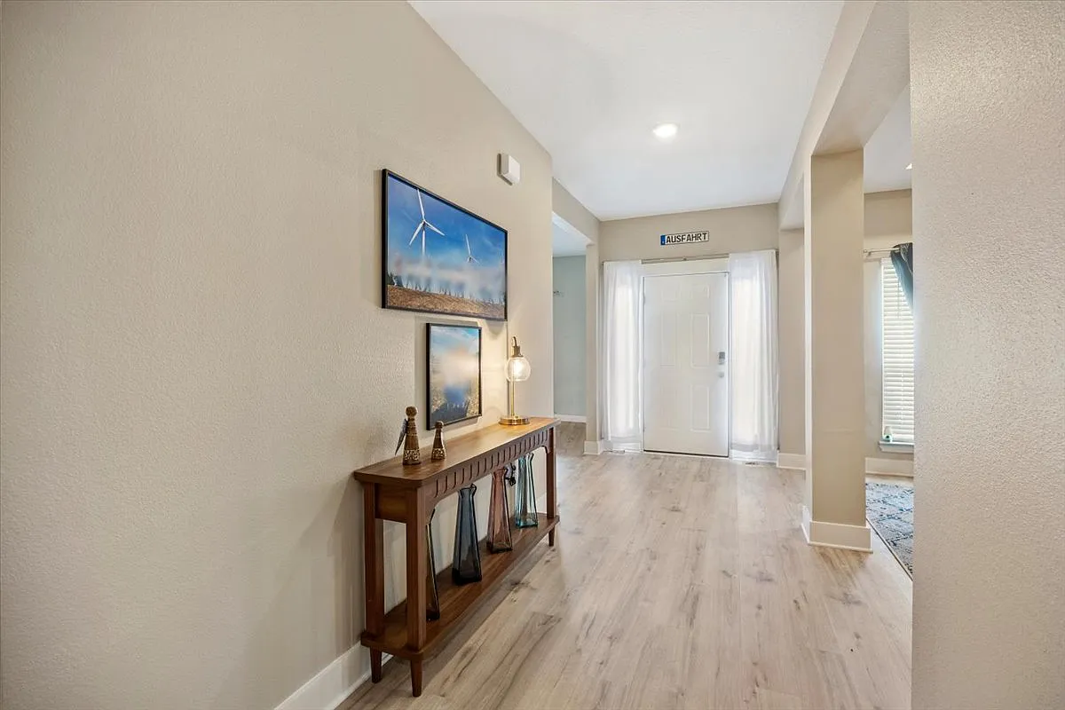 2421 Dakota Way - 1 — Photo 4