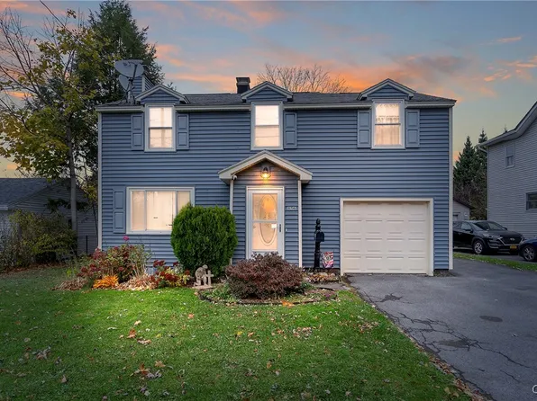 816 2nd St, Liverpool, NY 13088