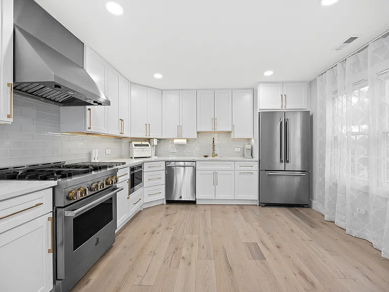 1504 Aberdeen Ct #1504 — Photo 9