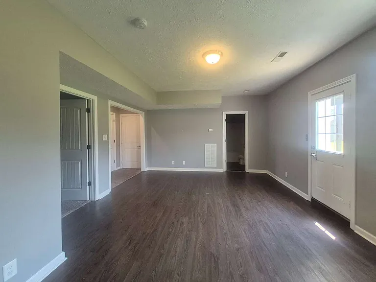 1351 Freedom Dr — Photo 25