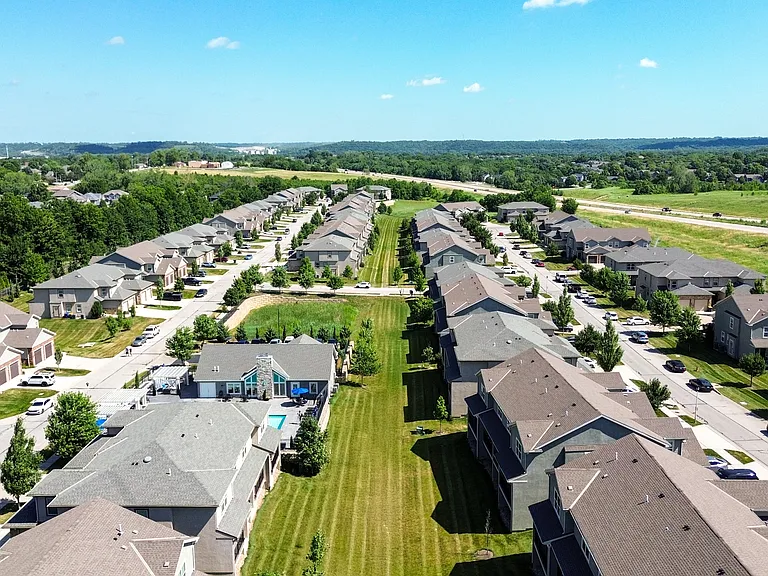 Prairie Pines Townhomes — Photo 59