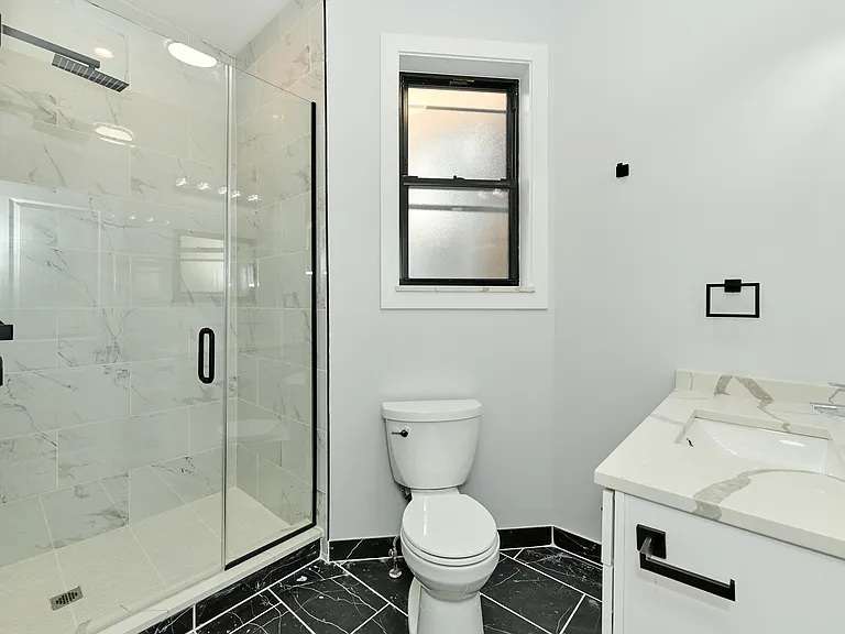 4220 S Calumet Ave #1E — Photo 11