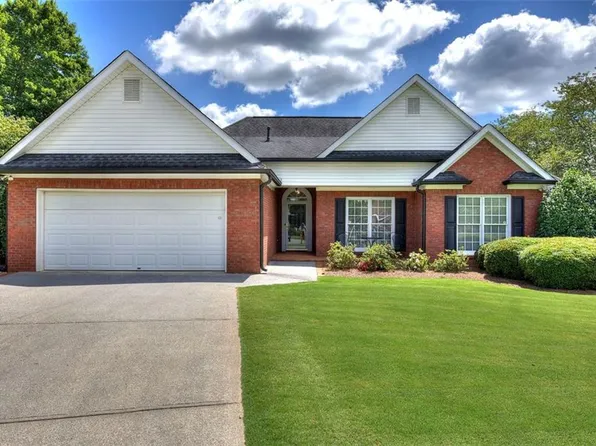 17 Kentucky Walk NE, Cartersville, GA 30121
