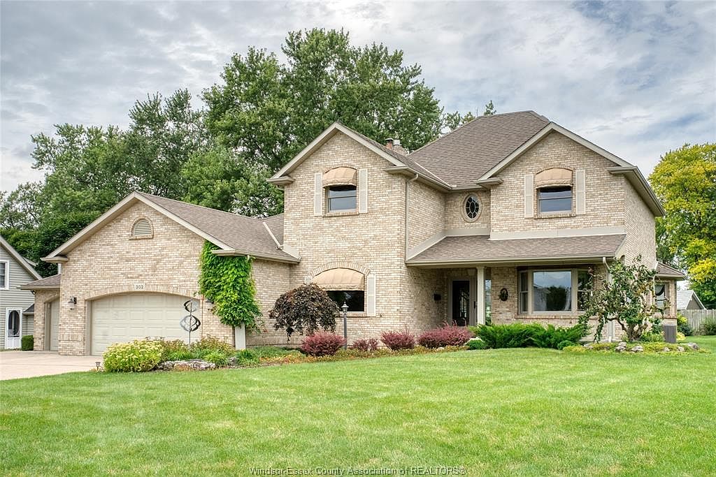 302 Lakeview Ave, Kingsville, ON N9Y 2E3 MLS 23016270 Zillow