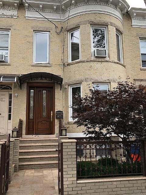 1st image of 1315 72nd St