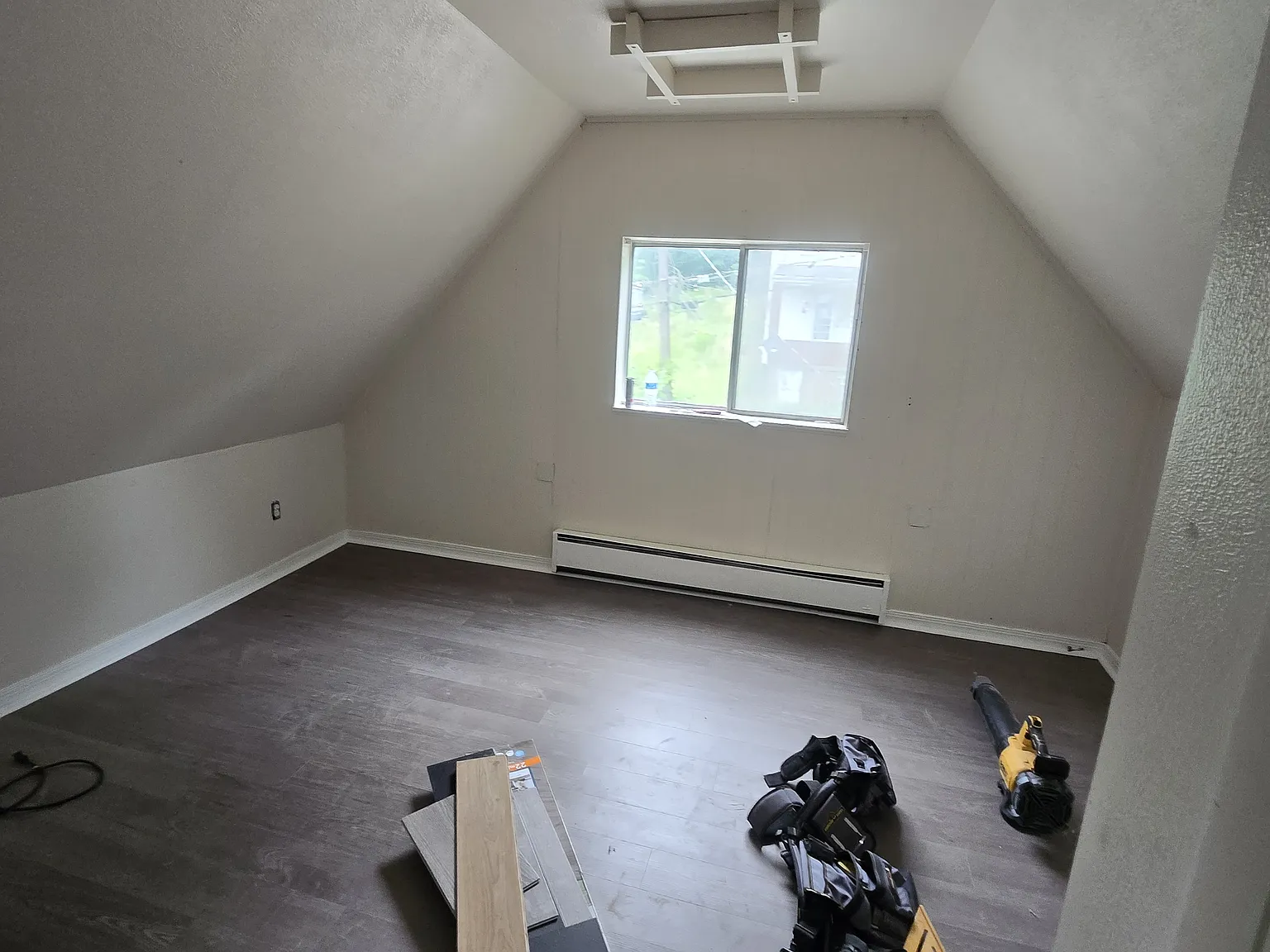 5 bed, 1.5 bath, 1467 sqft, $1,900 — Photo 4