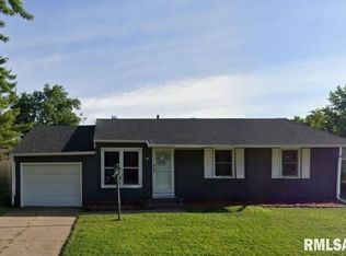 2210 W 54th St, Davenport, IA 52806