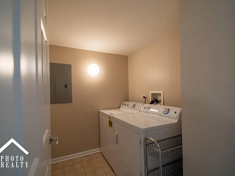 1640 Maple Ave #1208 — Photo 9