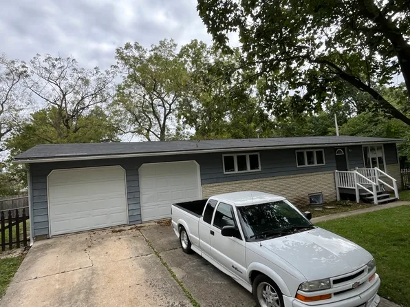 150 Wilson Pl, Oswego, IL 60543