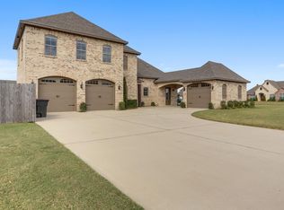 112 Colonel Burt Dr, Benton, LA 71006