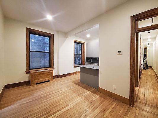 1st image of 813 Saint Nicholas Ave #1R