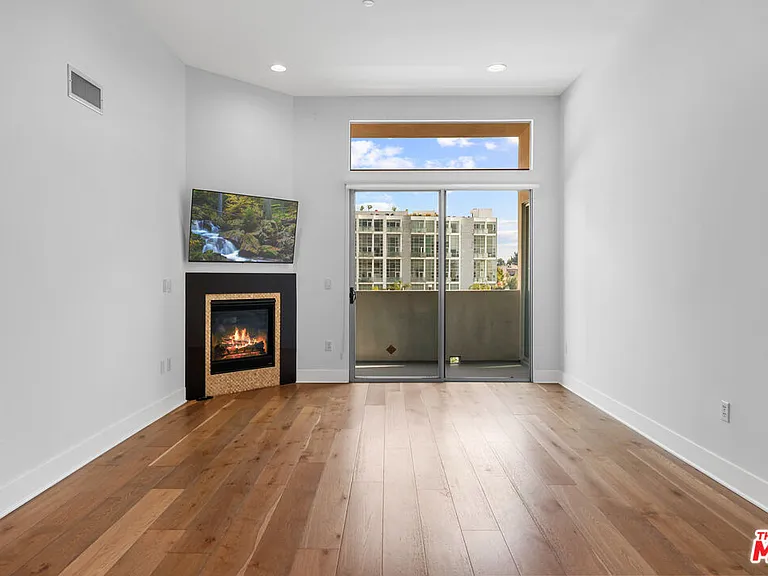 7133 Hawthorn Ave #Penthouse 6 — Photo 11