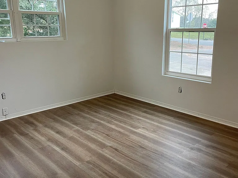 37 Coweta St — Photo 3