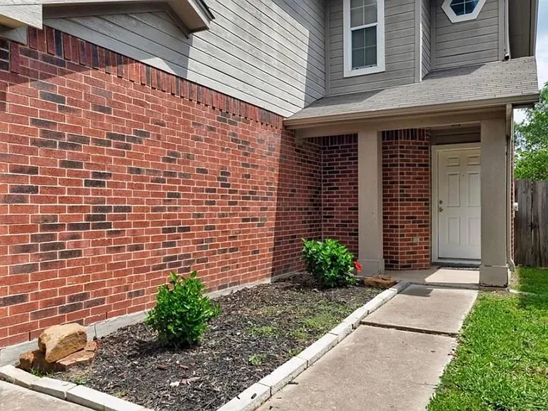16712 Hamilton Point Cir — Photo 2