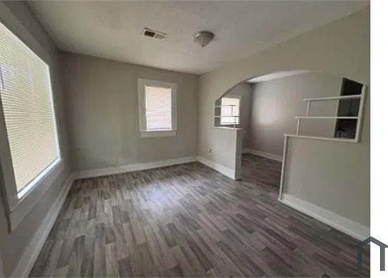 6112 Blocton Ave — Photo 2