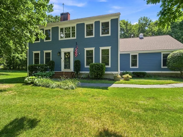 4 Hemlock Lane, Farmingdale, ME 04344