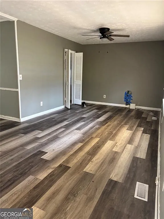4 bed, 3.0 bath, 1655 sqft, $2,000 — Photo 3