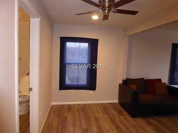 3rd image of 417 W Van Buren Ave