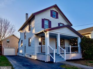 16 E Elbon Rd, Brookhaven, PA 19015