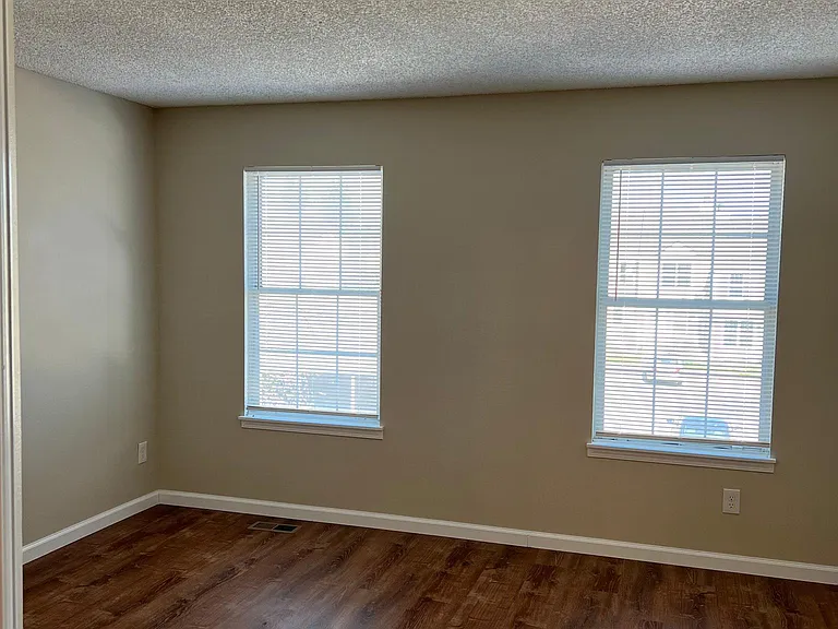 9545 W Coal Mine Ave #E — Photo 10