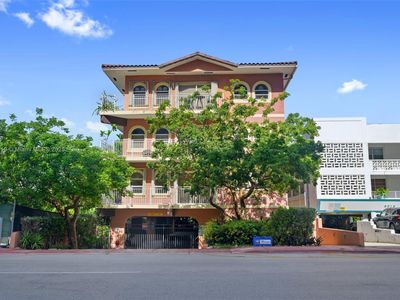 9008 Collins Ave APT 201, Surfside, FL, 33154