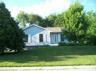 2002 Kimberly Dr, Excelsior Springs, MO 64024