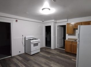 99 Oak St #1R, Woonsocket, RI 02895