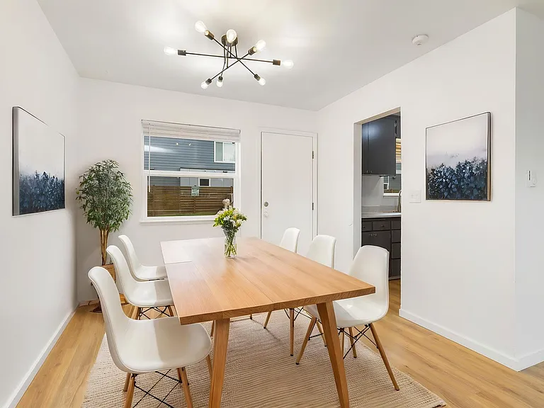 Marlowe Apartments — Photo 5