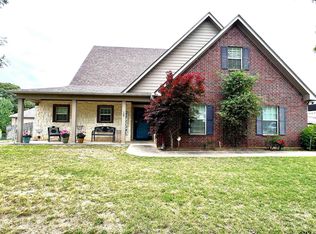 127 E Post Oak Dr, Frankston, TX 75763