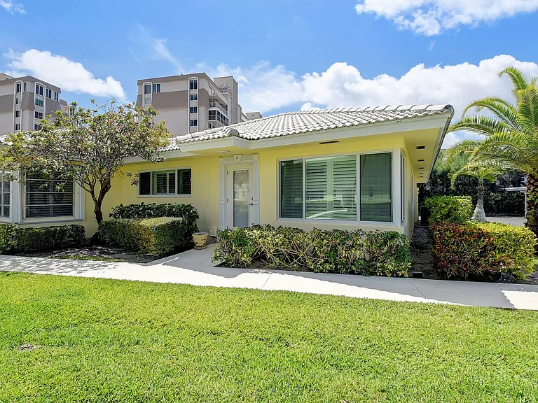 1920 S Ocean Blvd #D — Photo 22
