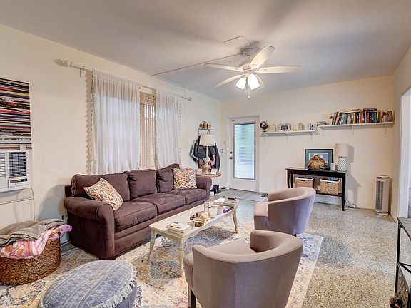 3rd image of 305 NE 7th Ave #305