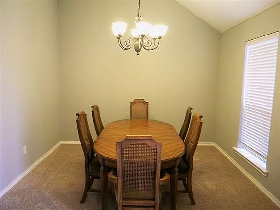 5th image of 3925 Palomino Dr