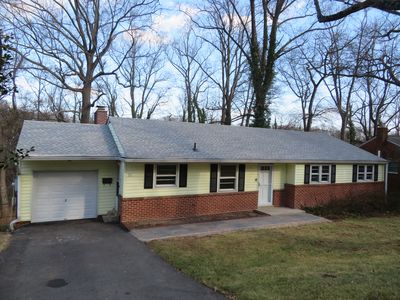 26 Lakeside Dr, Greenbelt, MD, 20770