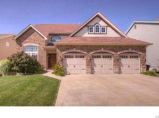 118 Berry Manor Cir, Saint Peters, MO 63376