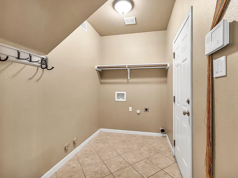 105 Latitude Ln — Photo 21