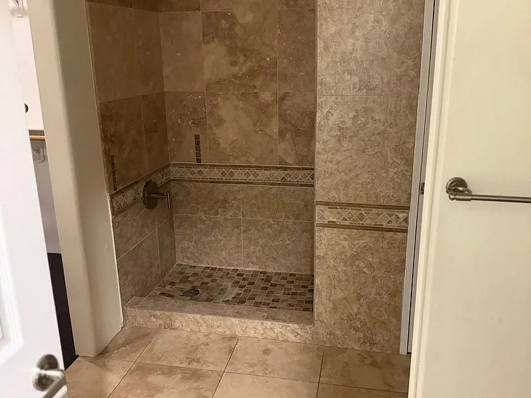 4112 N Thurston Ln #101 — Photo 10