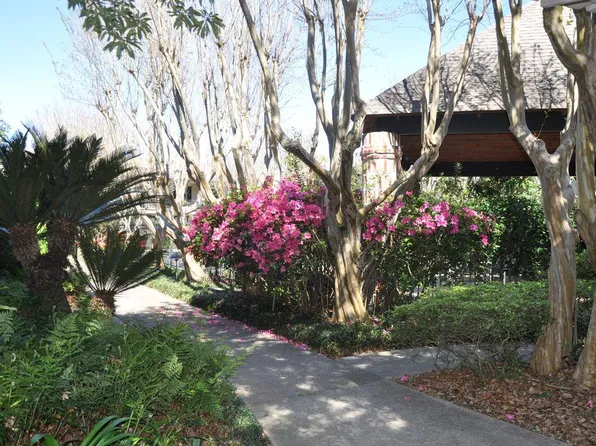 213 Bendel Rd, Lafayette, LA